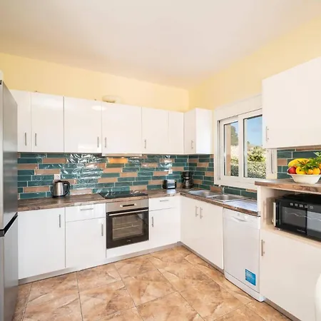 Olympia Skala By Vila *